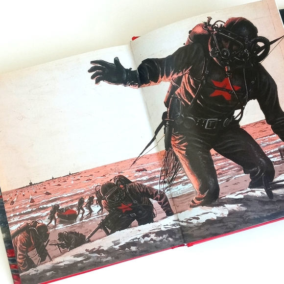 Taschen Pulp Fiction Men's Adventure Magazine Collection Hardback Book - Picture 7 of 10